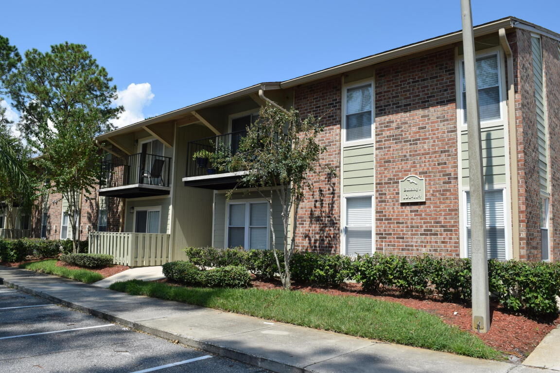 Property Photo:  3737 Loretto Road 105  FL 32223 