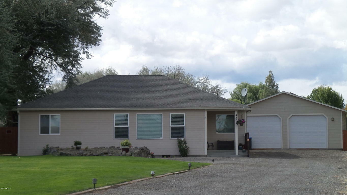 Property Photo:  4307 Coolidge Pl  WA 98903 