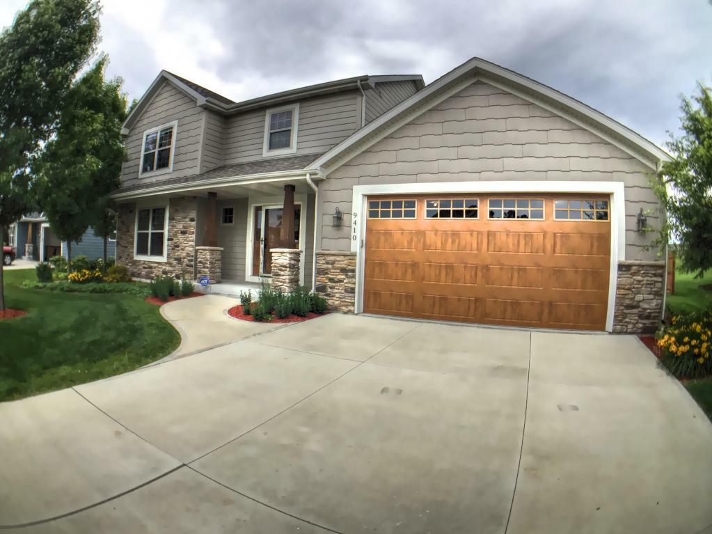 Property Photo: 9410 Ashbury Ln WI 53158