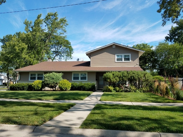 Property Photo:  510 Dulles Road  IL 60016 