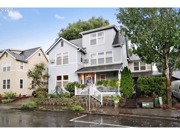 502 NE Roselawn St  Portland OR 97211 photo