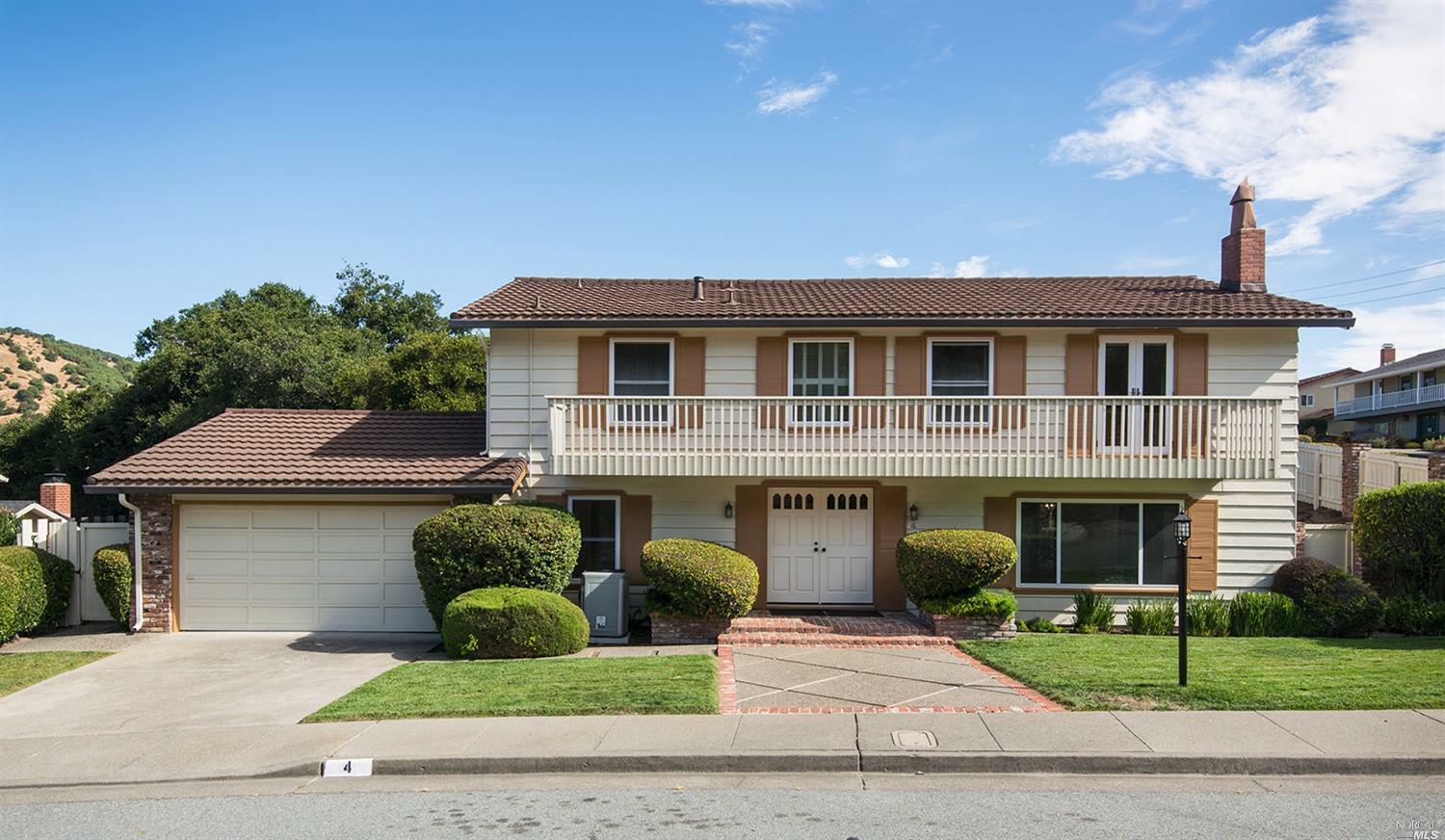 Property Photo:  4 Coast Oak Way  CA 94903 