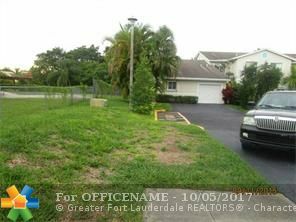 Property Photo: 5802 NW 57th Ave 14 FL 33319