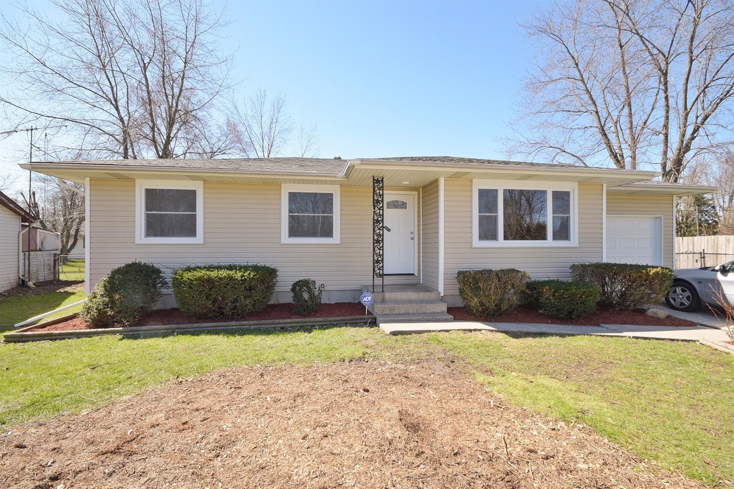 Property Photo: 885 W 70th Avenue IN 46410
