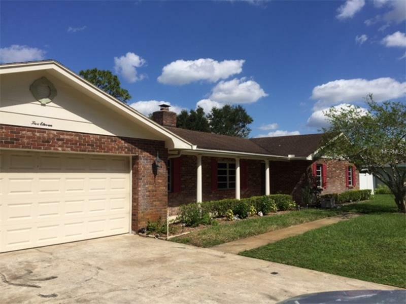 Property Photo: 511 Ensenada Drive FL 32825