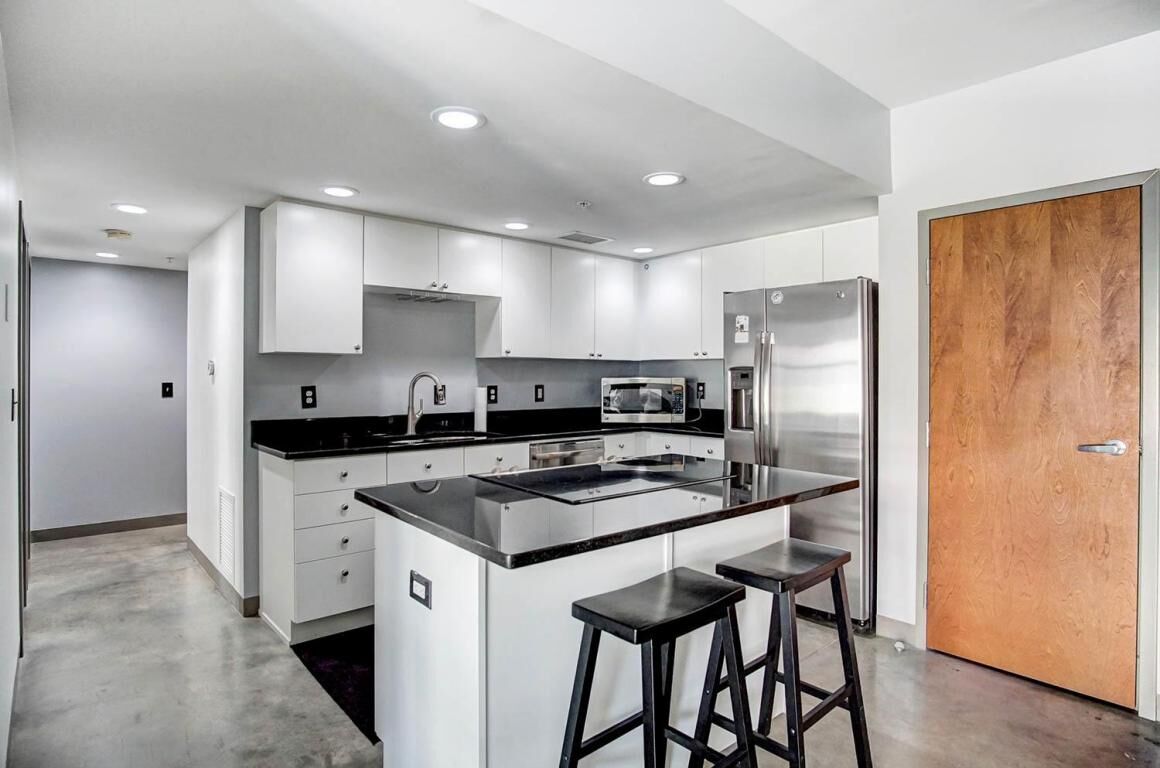 Property Photo:  767 N High Street  OH 43215 