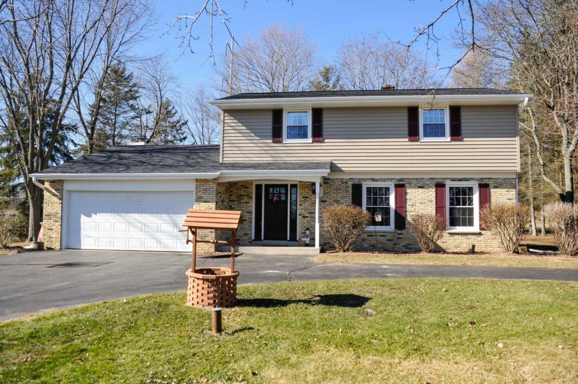 Property Photo: 433 Douglas Ln WI 53012