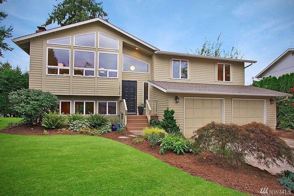 Property Photo:  12939 NE 146th Place  WA 98072 