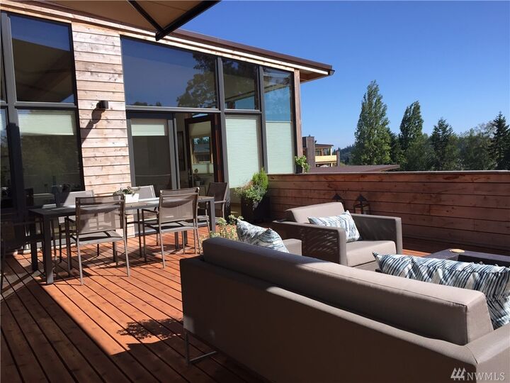 Property Photo:  288 Wills Lane  WA 98110 