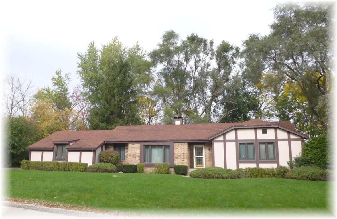 Property Photo: 4636 Limerick Ln WI 53405