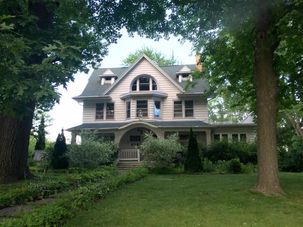 Property Photo: 616 N Main St WI 53050