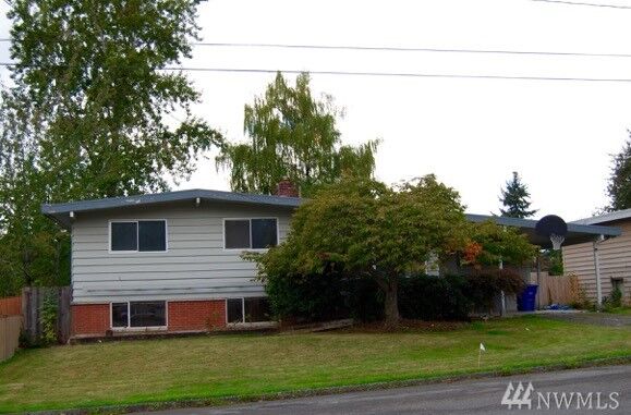 Property Photo: 1025 166th Ave SE WA 98008