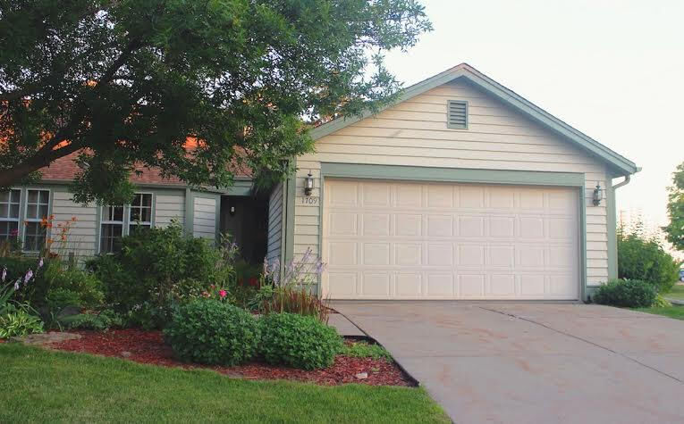 Property Photo: 1709 Stardust Dr WI 53186-2677