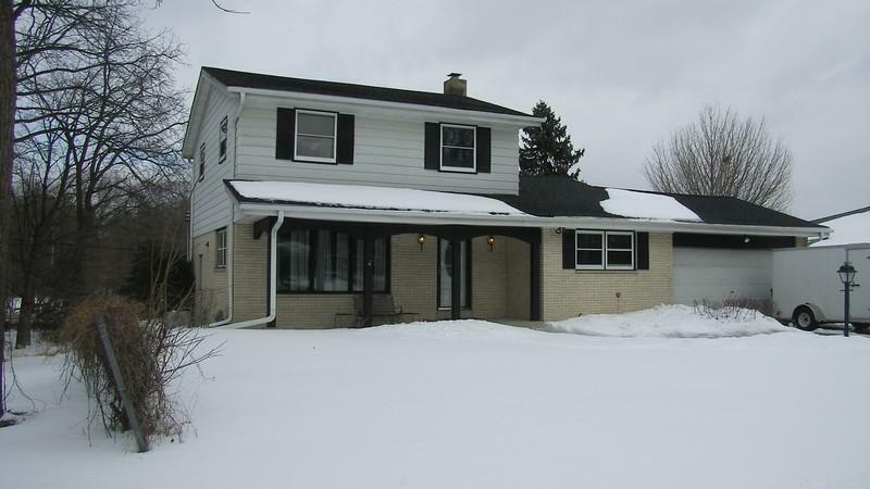 12012 W Lakefield Dr  West Allis WI 53227 photo