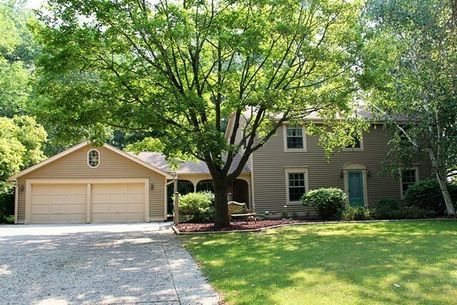 Property Photo:  376 Woodhaven Dr  WI 53012 