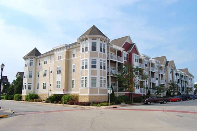 Property Photo: 1335 N 11th Ave 212 WI 53024