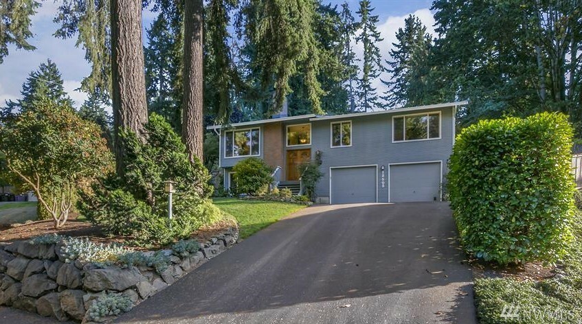 Property Photo:  12503 SE 96th Place  WA 98056 