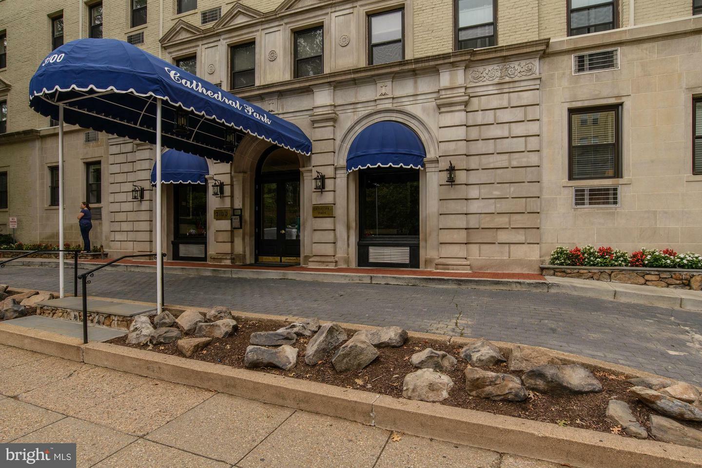 Property Photo: 3100 Connecticut Avenue NW 301 DC 20008