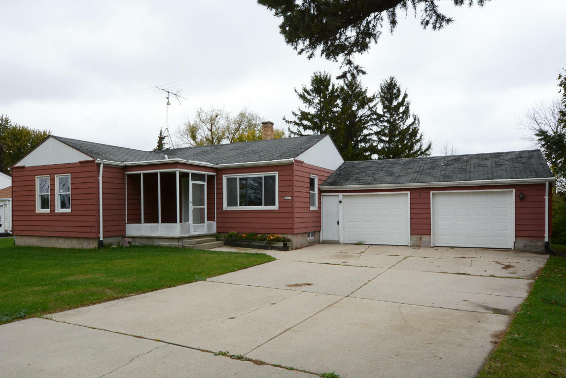 Property Photo:  W1360 Marietta Ave  WI 53036-9702 