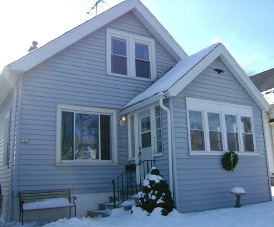 Property Photo:  827 E Conway St  WI 53207 