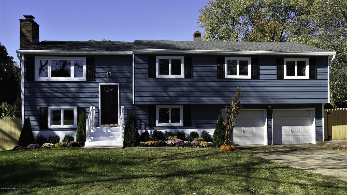 Property Photo:  524 East Road  NJ 07748 