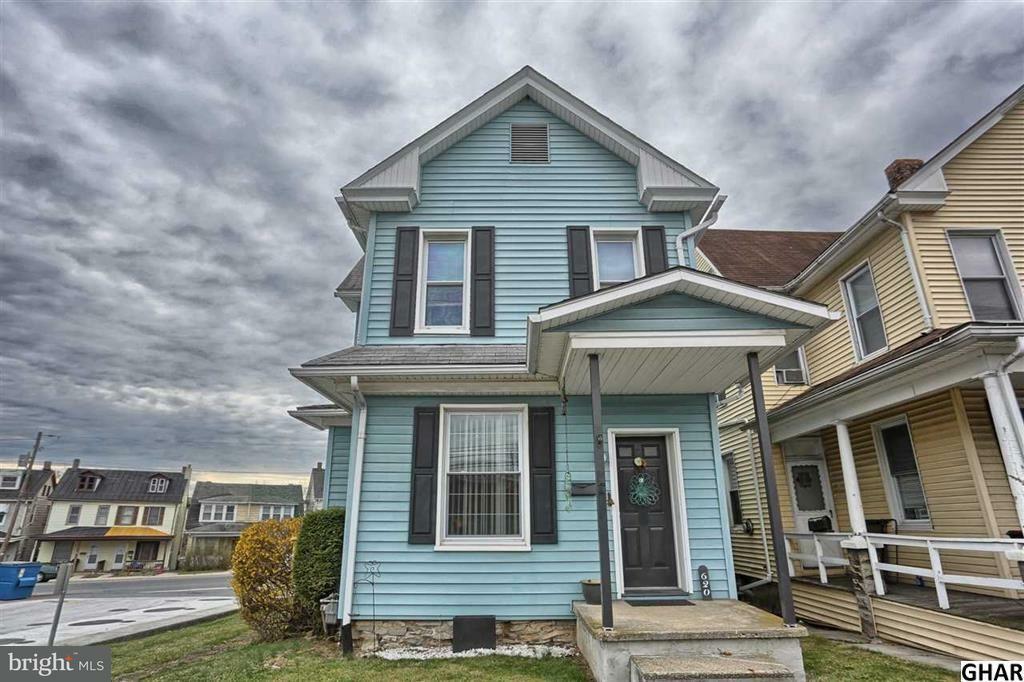 Property Photo:  620 Market Street  PA 17043 