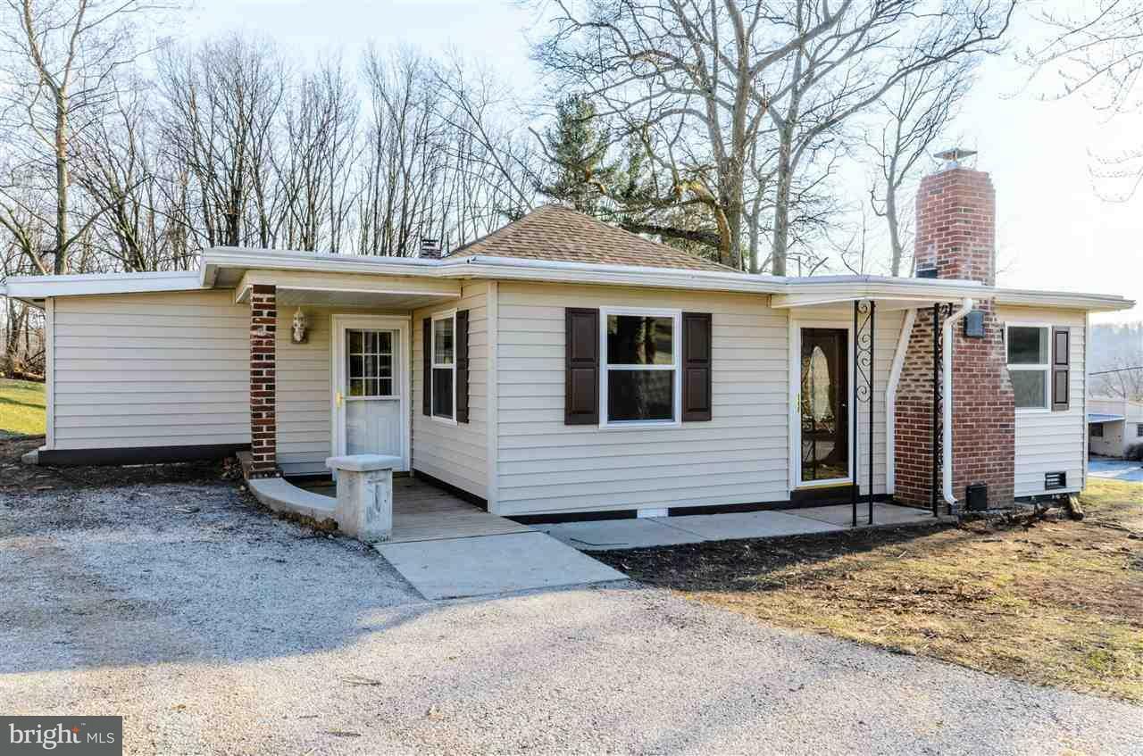 Property Photo:  1079 Snyder Corner Road  PA 17356 