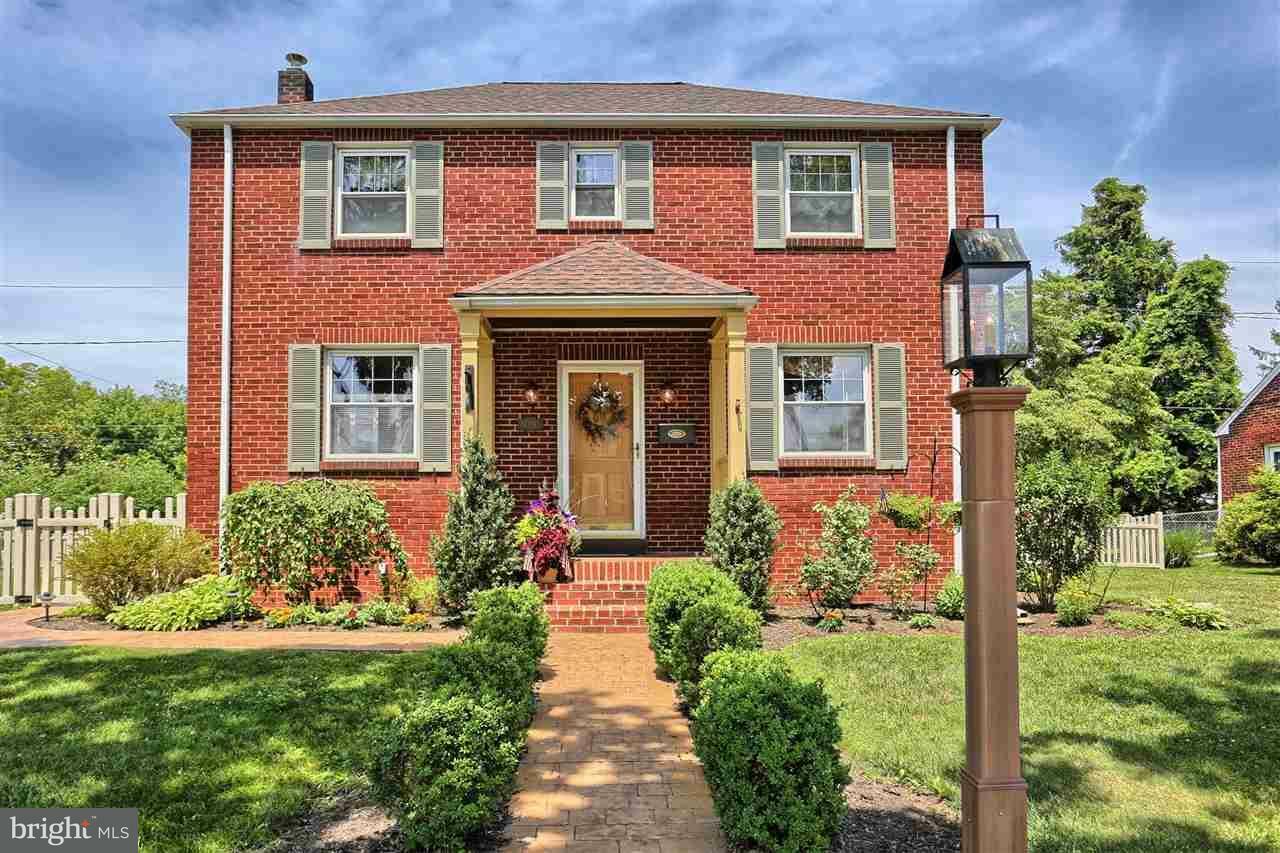 Property Photo:  729 Carol Street  PA 17070 