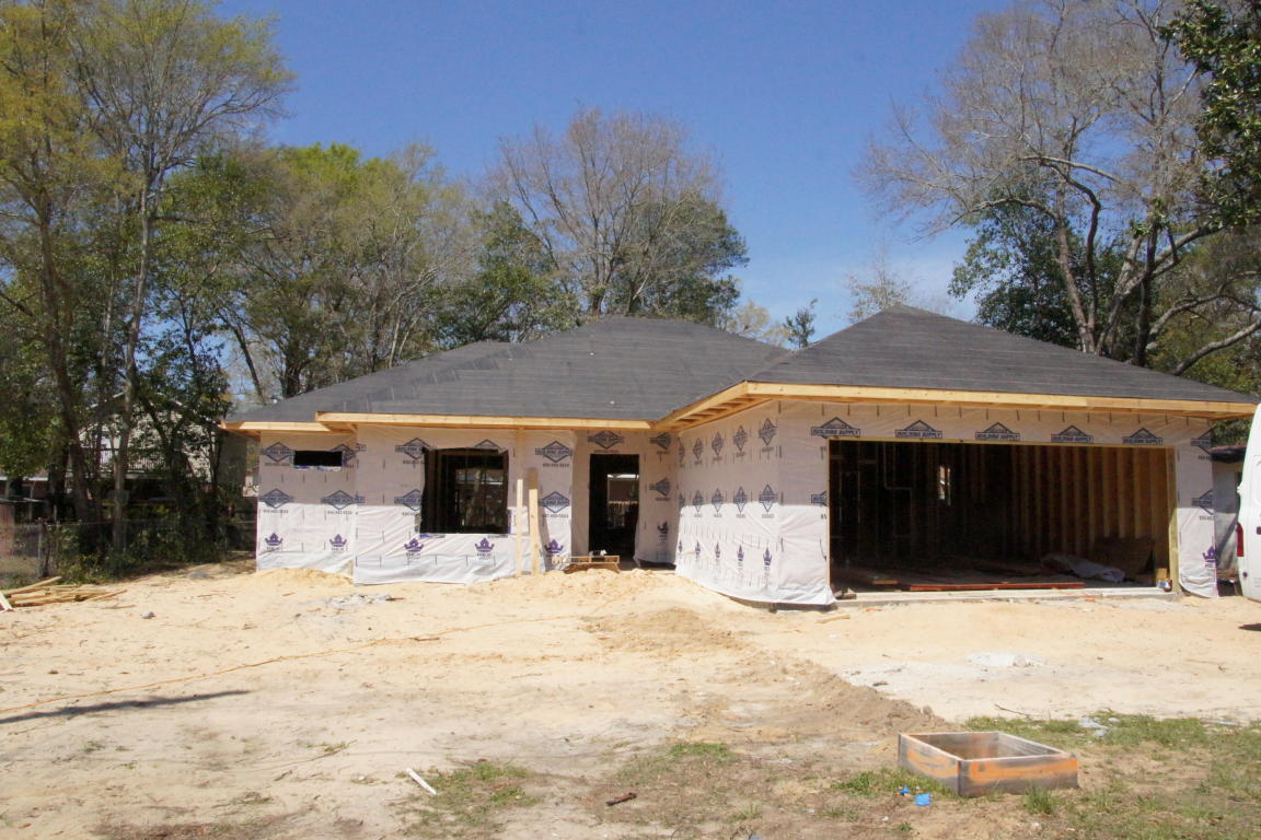 Property Photo: 125 2nd Street FL 32578