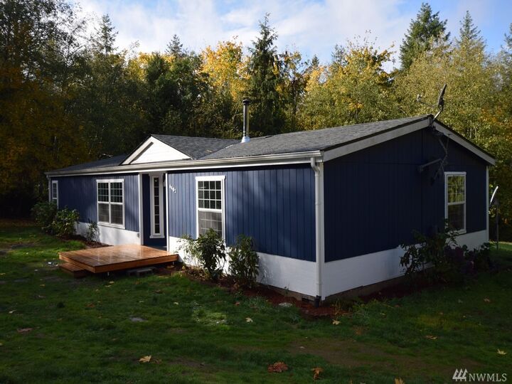 6401 Glory Lane NW  Seabeck WA 98380 photo