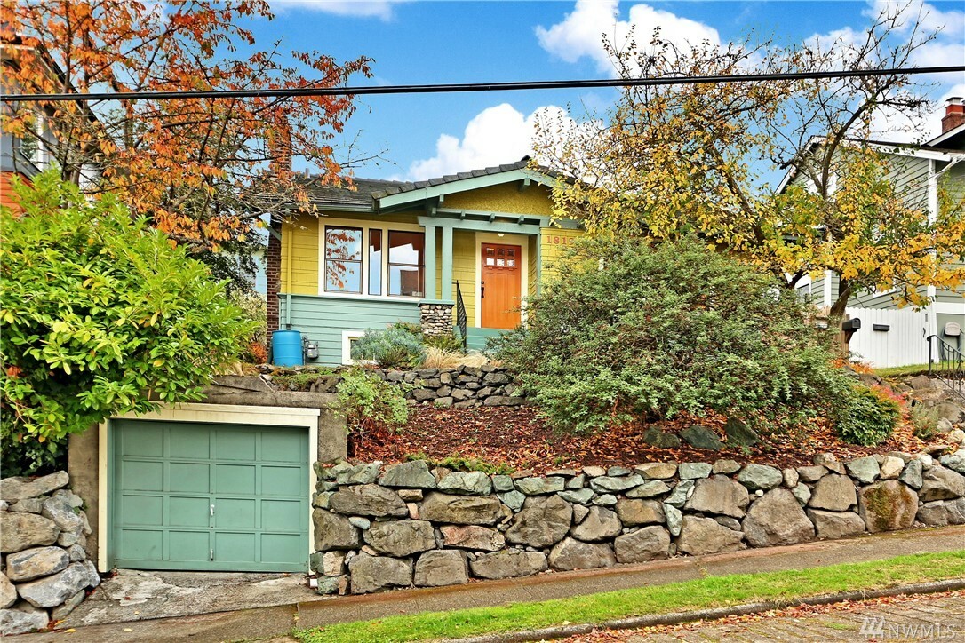 Property Photo:  1819 S Lander St  WA 98144 