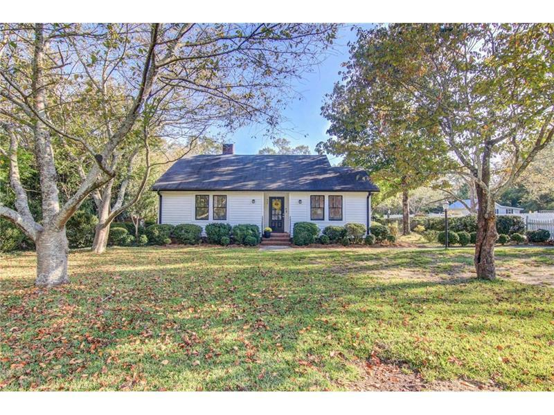 Property Photo: 946 College Avenue NW 30012