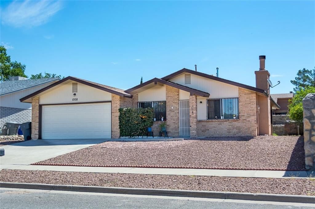 Property Photo: 1008 Quinault Drive TX 79912
