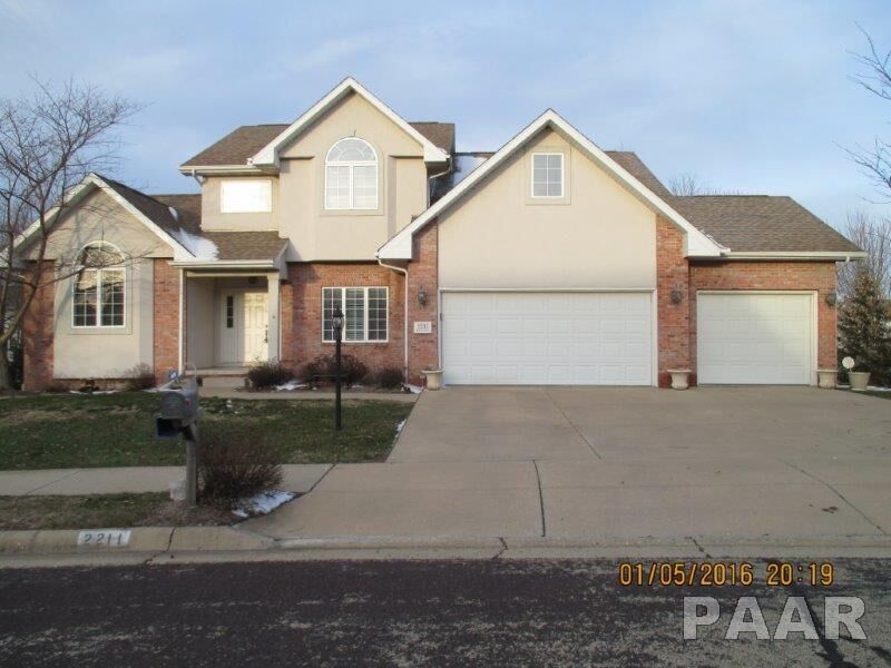 Property Photo:  2211 Leyna  IL 61525-9999 