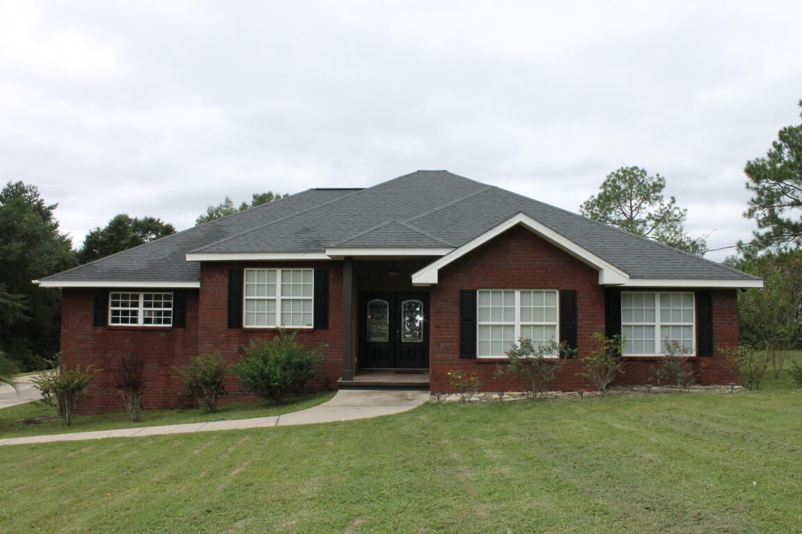 Property Photo: 3550 Buckhorn Drive FL 32539