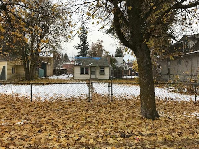 Property Photo: 2024 W Mallon Ave WA 99201-1757