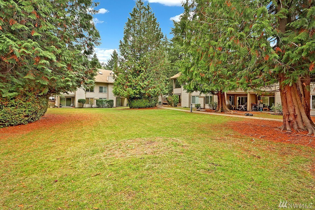 Property Photo:  14530 NE 44th St L3  WA 98007 