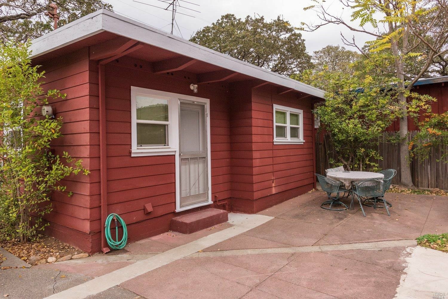 Property Photo:  320 322 East Thomson Avenue  CA 95476 