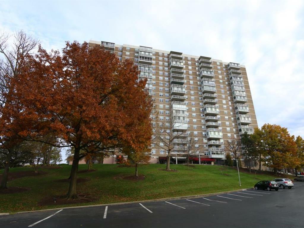Property Photo: 2444 Madison Road 1812 OH 45208