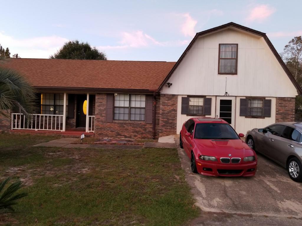 Property Photo:  504 Krest Drive  FL 32536 