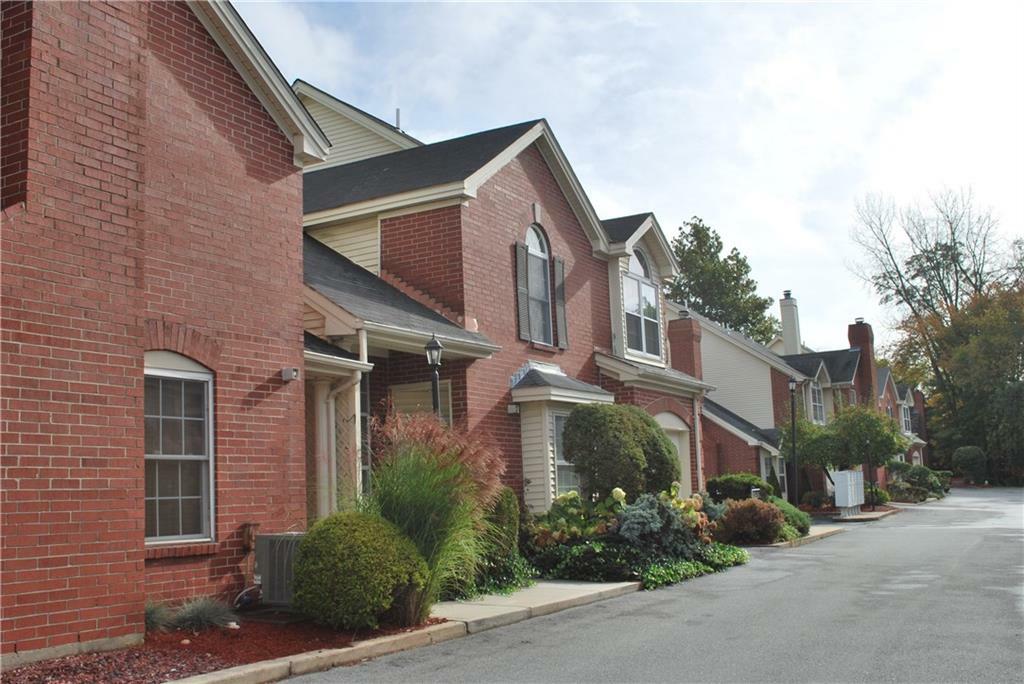 Property Photo: 626 Smithfield Rd, Unit#1004 RI 02904