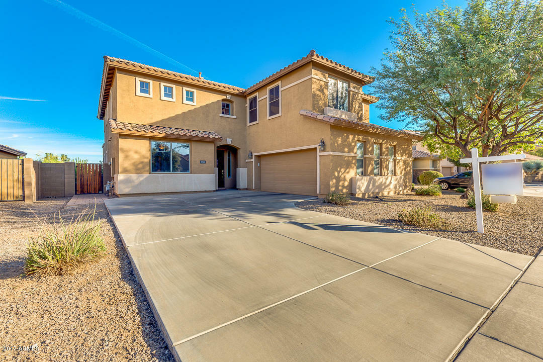 Property Photo:  3710 E Kingbird Place  AZ 85286 