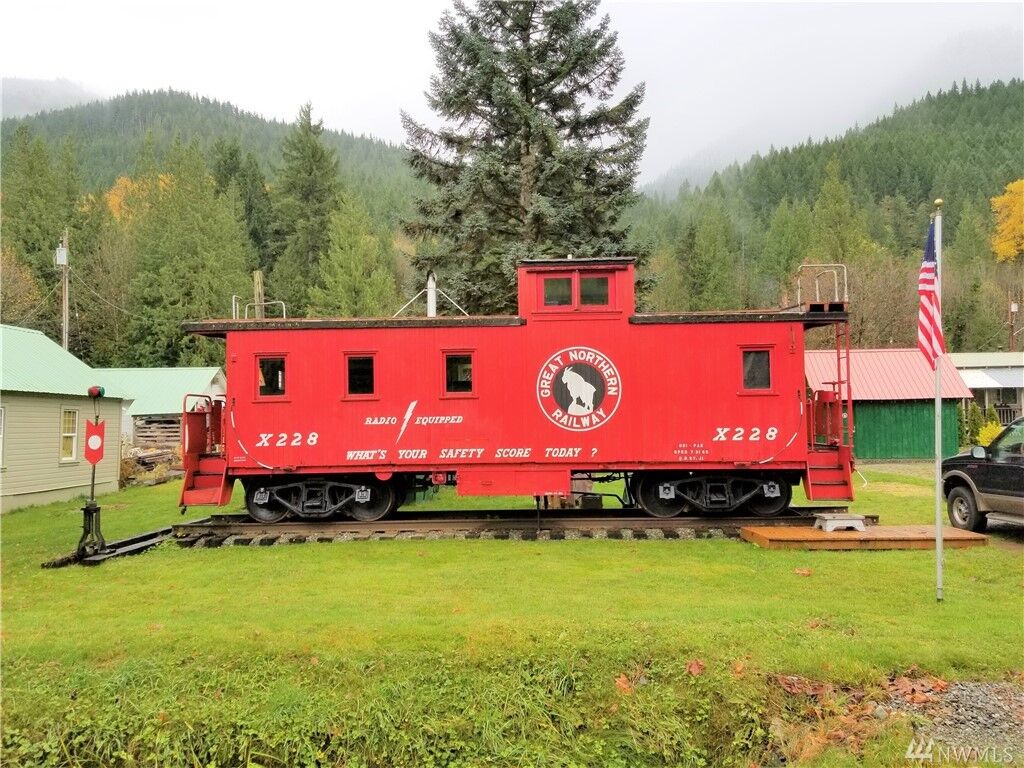 Property Photo: 228 Old Cascade Hwy E WA 98288