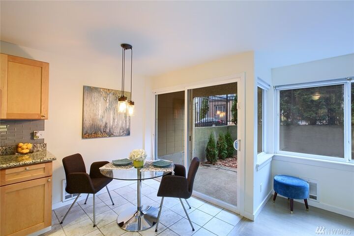 Property Photo: 705 E Republican St A WA 98102