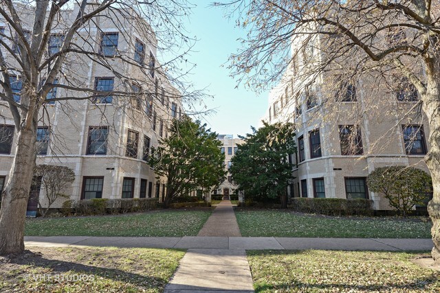 Property Photo:  826 Judson Avenue 4  IL 60202 