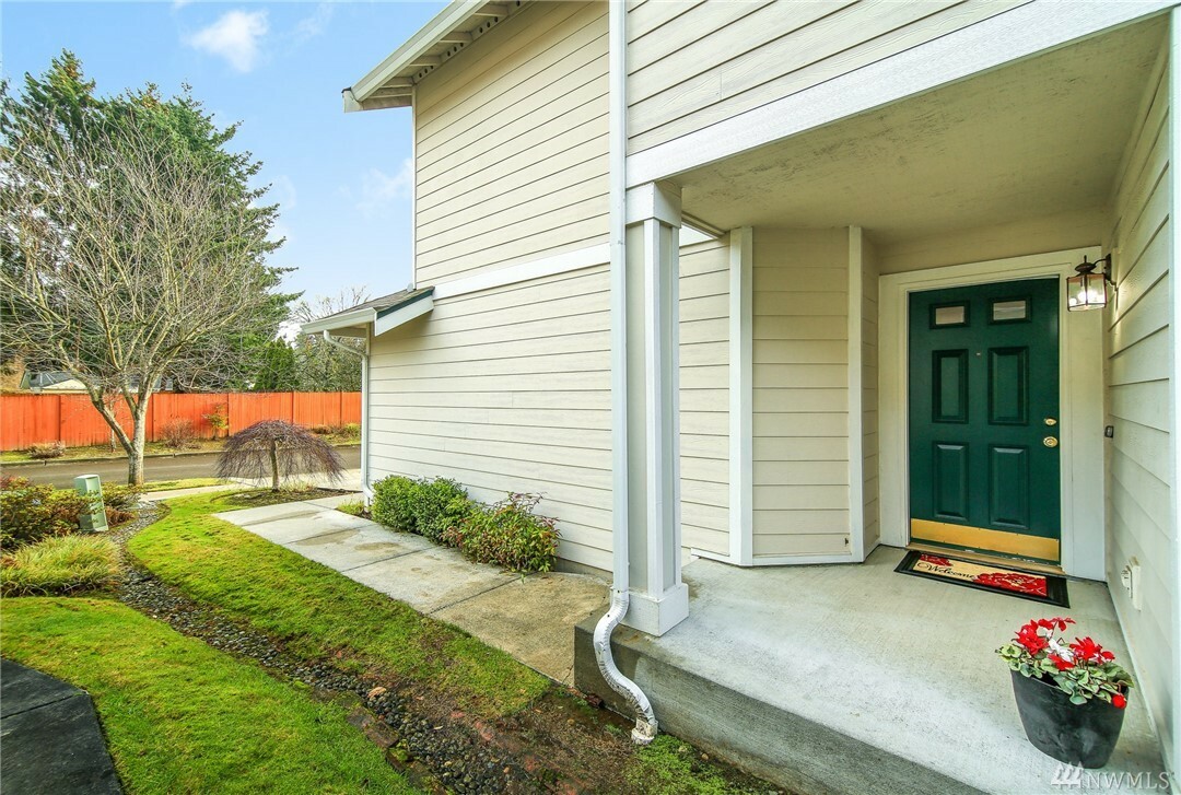 Property Photo:  16316 49th Ave W 2B  WA 98026 