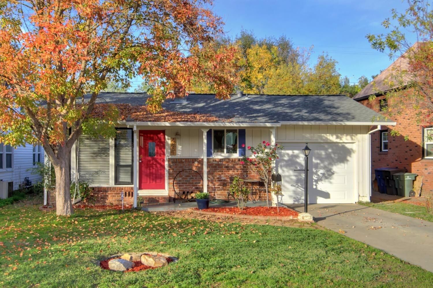Property Photo: 4881 7th Avenue CA 95820