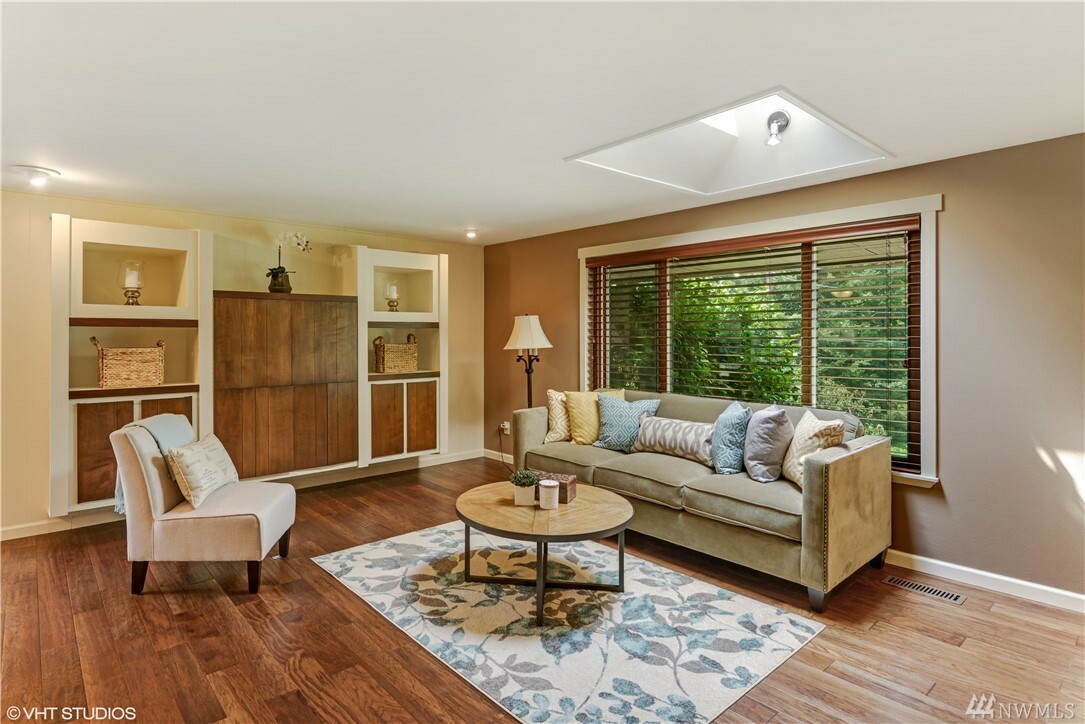 Property Photo:  13510 166th Ave SE  WA 98059 