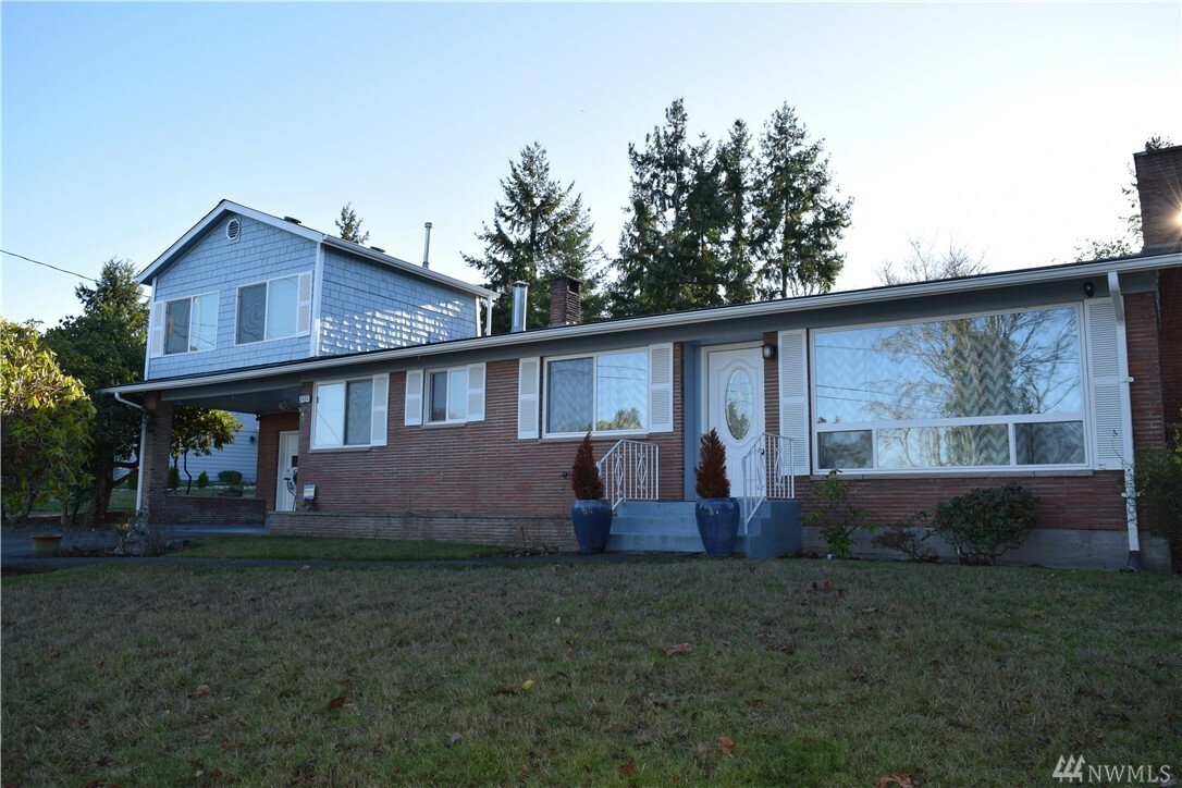 Property Photo:  8404 24th St W  WA 98466 