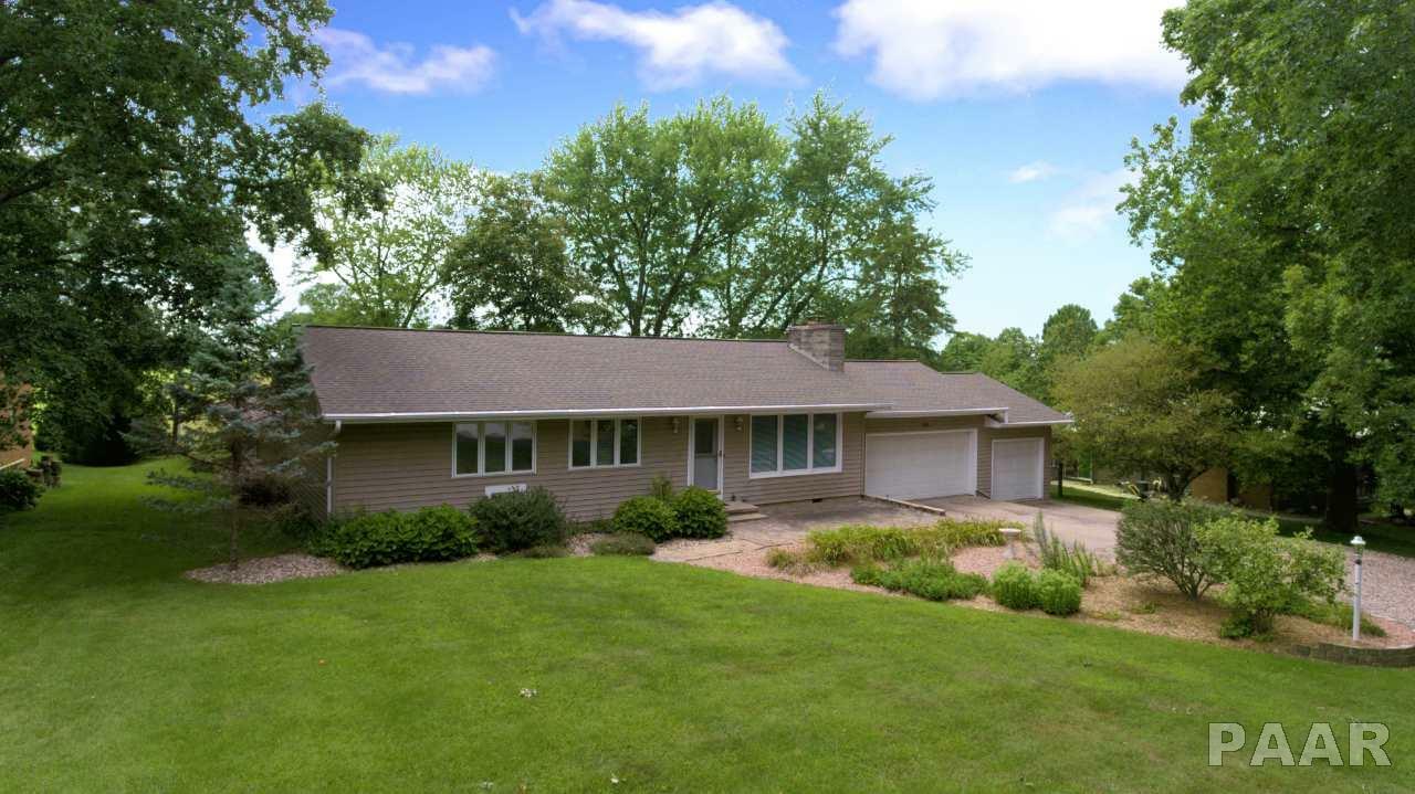 Property Photo:  104 Parkway  IL 61530 